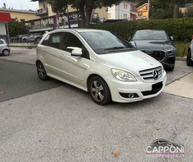 MERCEDES-BENZ B 180 CDI 