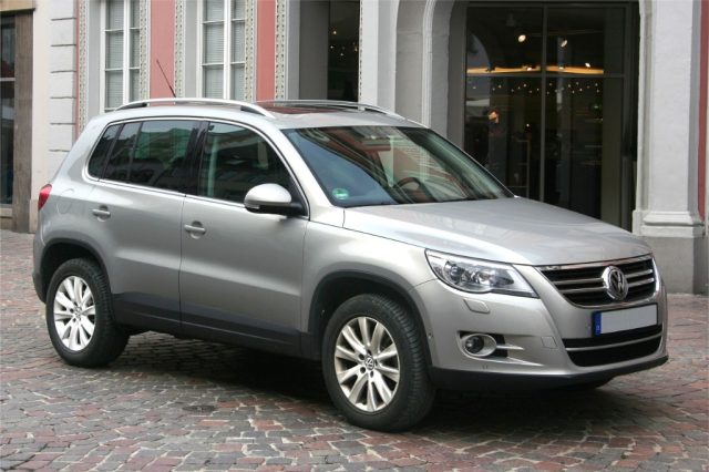 VOLKSWAGEN Tiguan Grigio metallizzato