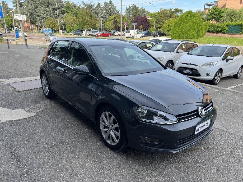 Foto VOLKSWAGEN Golf 1.2 TSI 85 CV  NEOPATENTATO BMT usato Bologna