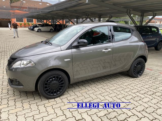 LANCIA Ypsilon GRIGIO PIETRA metallizzato