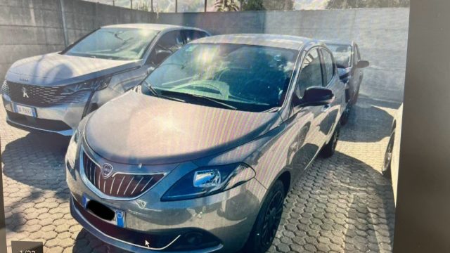 LANCIA Ypsilon 1.0 FireFly 5 porte S&S Hybrid GOLD OK NEOPATENTAT 