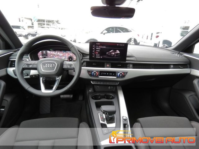 AUDI A4 blu scuro metallizzato