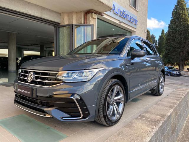 VOLKSWAGEN Tiguan 2.0 TDI 150 CV SCR DSG R-Line TETTO APR/PAN 