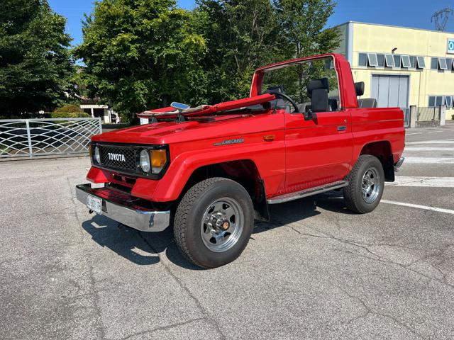 TOYOTA Land Cruiser 2.4td LJ70 CABRIO restaurata 