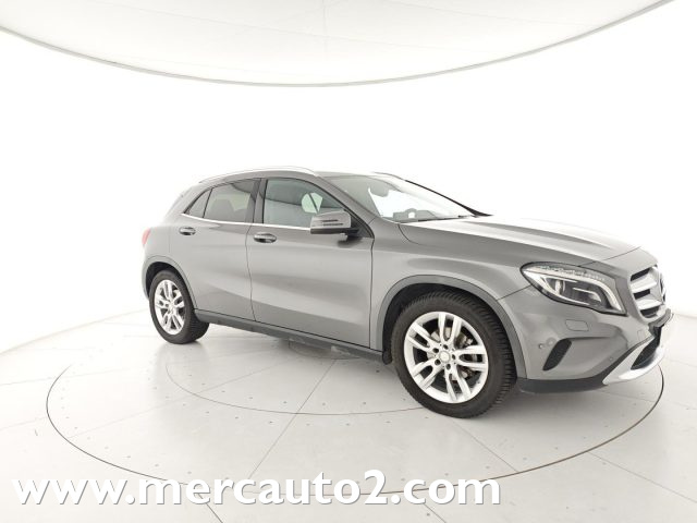 MERCEDES-BENZ GLA 200 Grigio metallizzato