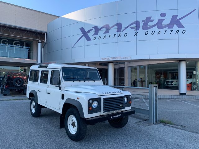 LAND ROVER Defender Bianco pastello