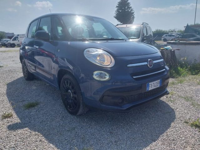 FIAT 500L Blu pastello