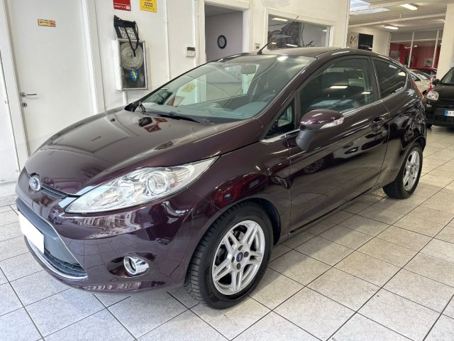 FORD Fiesta Bordeaux metallizzato