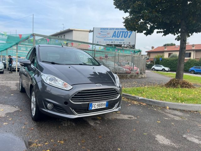 FORD Fiesta 1.5 TDCi 75CV 5 porte Black & White Edition 