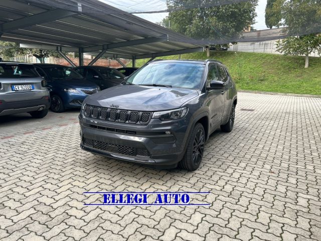 JEEP Compass Sting Grey / Tetto Gloss Black metallizzato