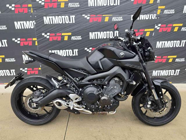 YAMAHA MT-09 Black metallized