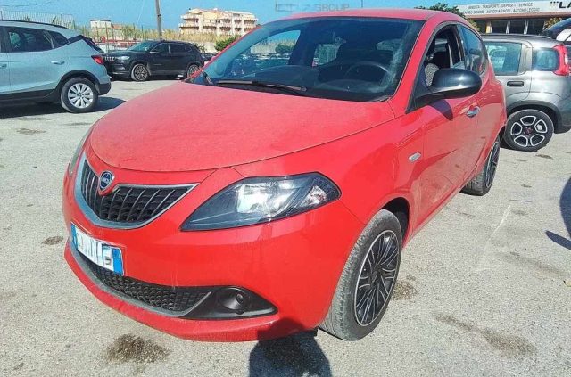 LANCIA Ypsilon 1.0 FireFly 5 porte S&S Hybrid Ecochic Silver 