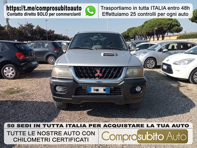 MITSUBISHI Pajero Argent Métallisé