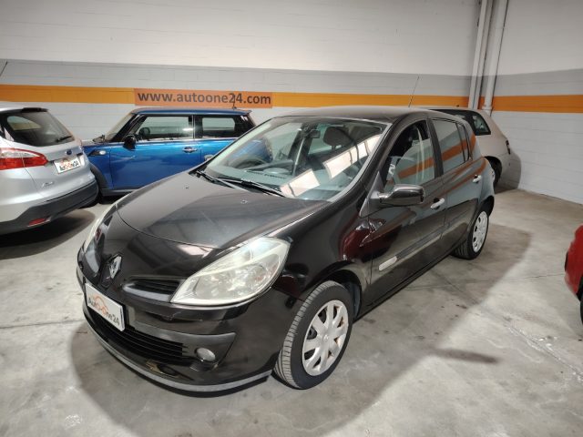 RENAULT Clio Nero metallizzato