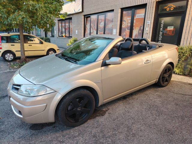 RENAULT Megane Mégane C-C 1.5 dCi/105CV Exception 