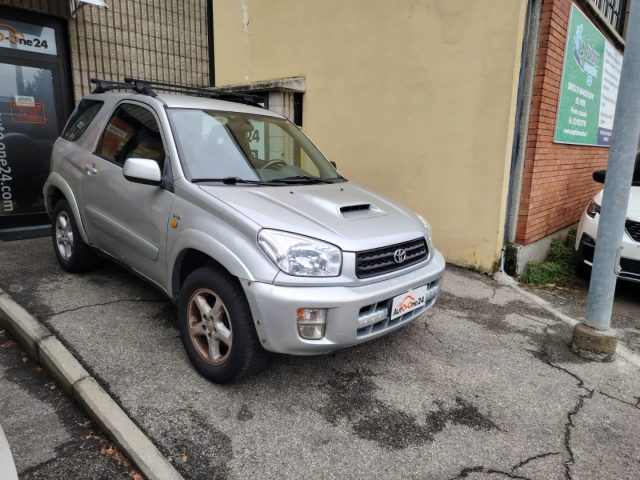 TOYOTA RAV 4 Argento metallizzato