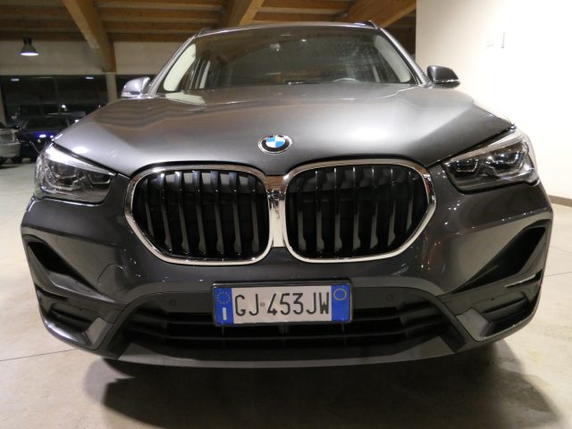 BMW X1 Dunkelgrau metallisiert