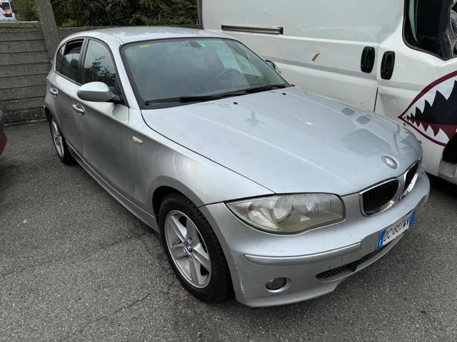 BMW 118 Grigio metallizzato