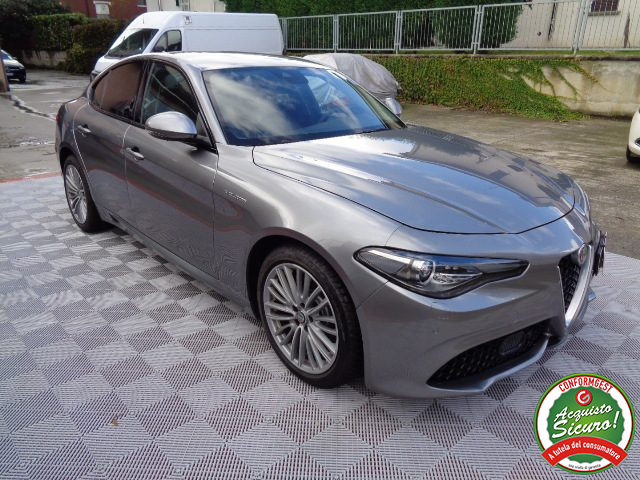 ALFA ROMEO Giulia Grigio scuro metallizzato