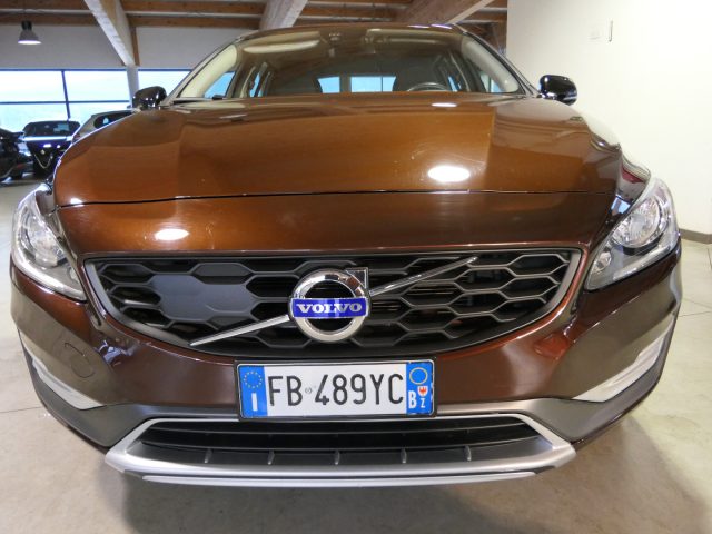 VOLVO V60 Cross Country Marrone metallizzato