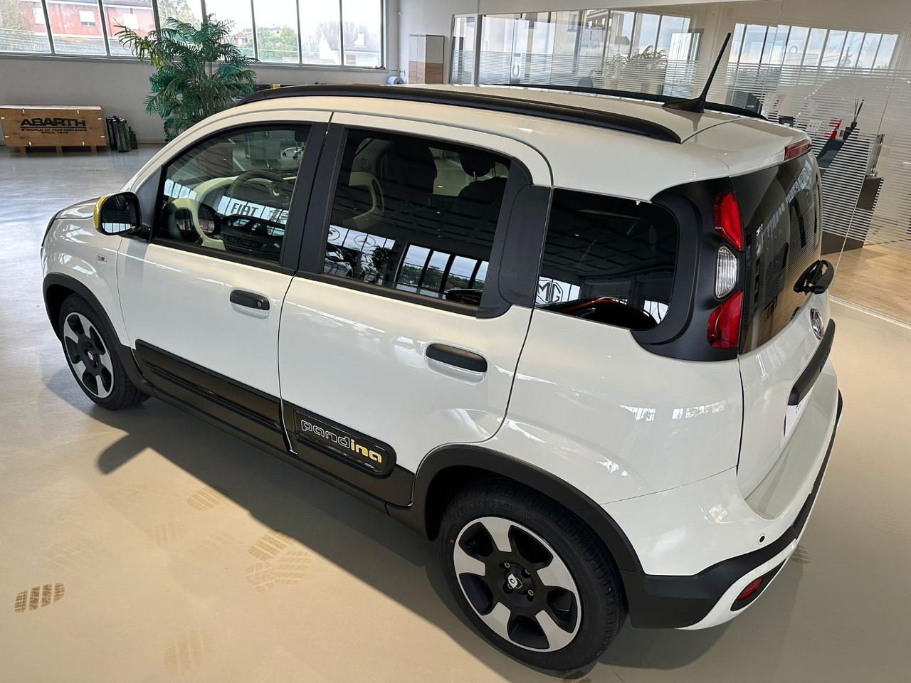 FIAT Panda 1.0 FireFly S&S Hybrid Pandina - 6