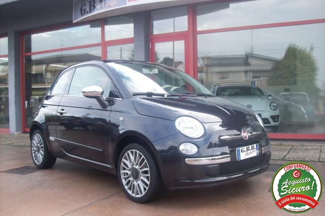 FIAT 500 Nero pastello