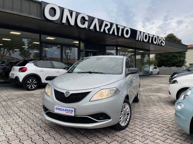 LANCIA Ypsilon 1.2 69 CV 5 porte Silver #Alcantara 