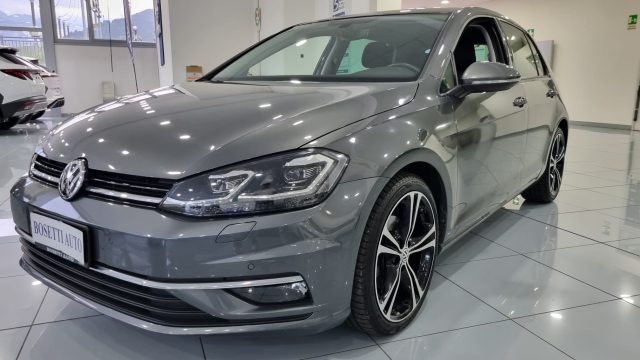 VOLKSWAGEN Golf Grigio metallizzato