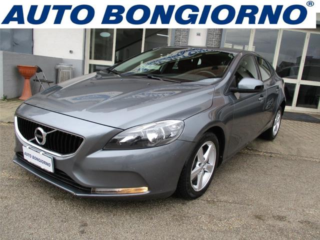 VOLVO V40 D2 Geartronic Momentum R Design 