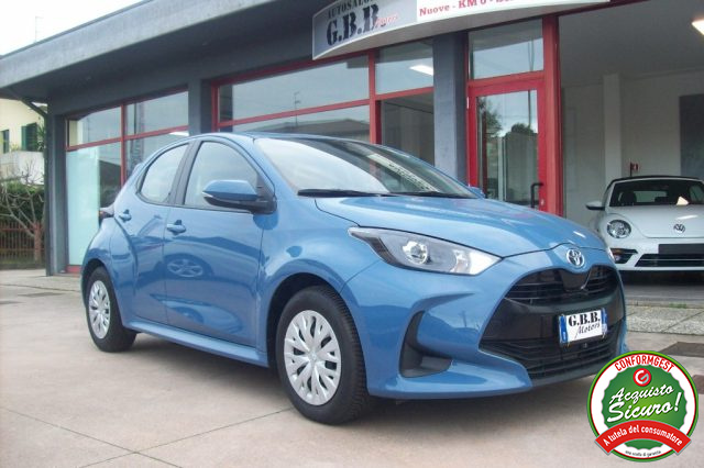 TOYOTA Yaris Blu pastello