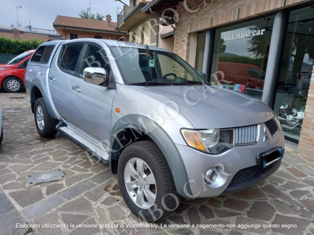 MITSUBISHI L200 5 posti 