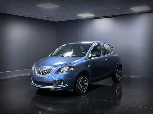 LANCIA Ypsilon 1.0 FireFly 5 porte S&S Hybrid Ecochic Silver Usato