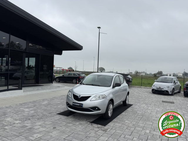 LANCIA Ypsilon 0.9 5 porte Metano Ecochic ANCHE PER NEOPATENTATI 