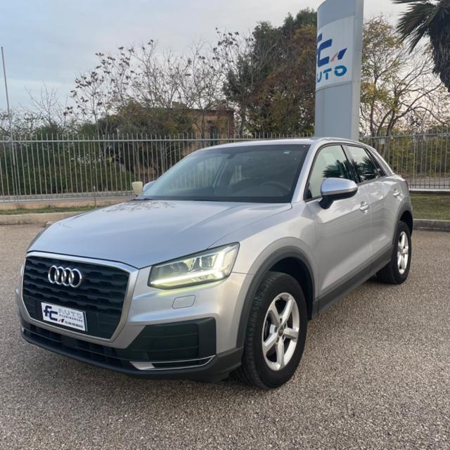 AUDI Q2 35 TDI Business 