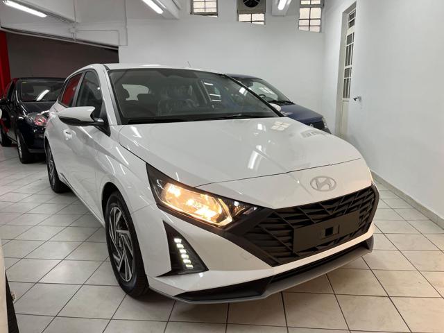 HYUNDAI i20 Bianco pastello