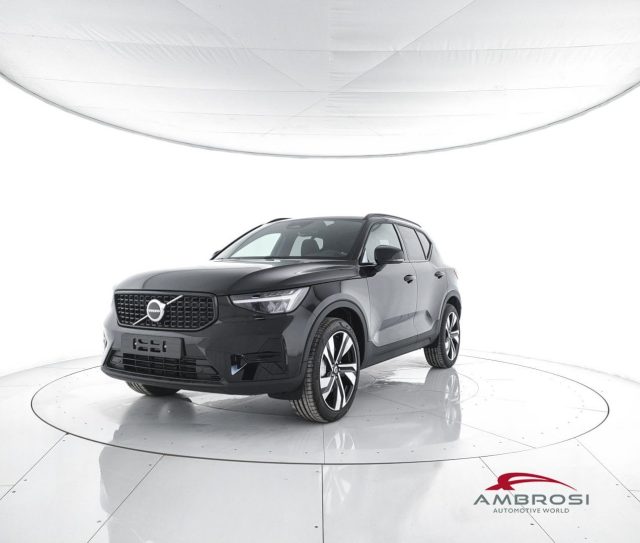 VOLVO XC40 B3 Mild hybrid Benzina Ultra Dark 