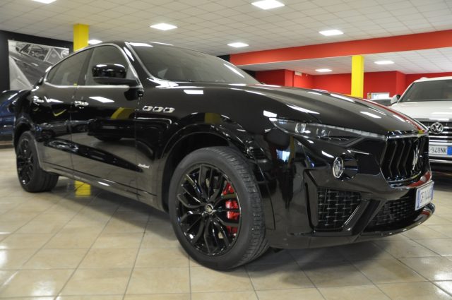 MASERATI Levante V6 Diesel AWD Gransport 250 CV 