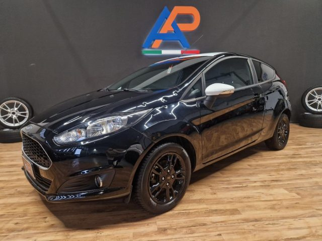 FORD Fiesta 1.0 EcoBoost 100CV 3 porte Black & White Edition 