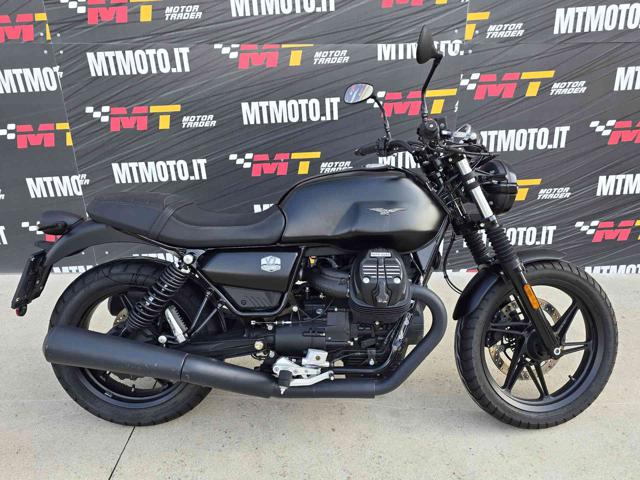 MOTO GUZZI V7 Black pastel