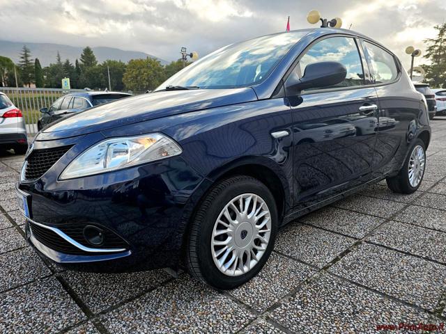 LANCIA Ypsilon 1.2 69 CV 5 porte Silver 