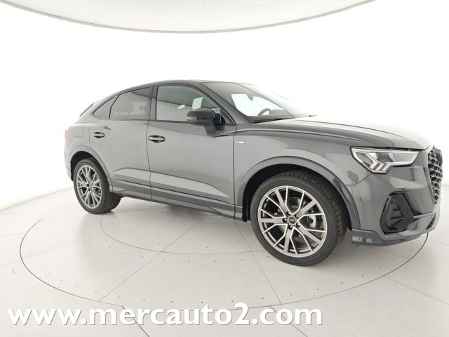 AUDI Q3 Grigio metallizzato