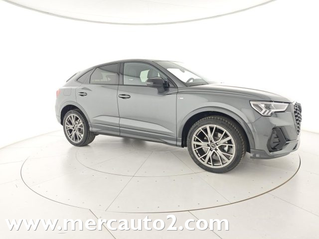 AUDI Q3 Grigio metallizzato