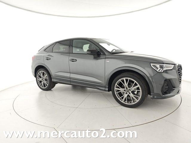 AUDI Q3 Grigio metallizzato