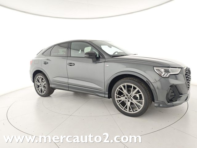 AUDI Q3 Grigio metallizzato