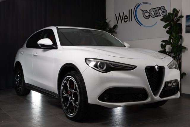 ALFA ROMEO Stelvio Bianco pastello