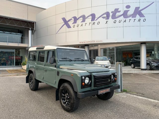 LAND ROVER Defender Verde pastello