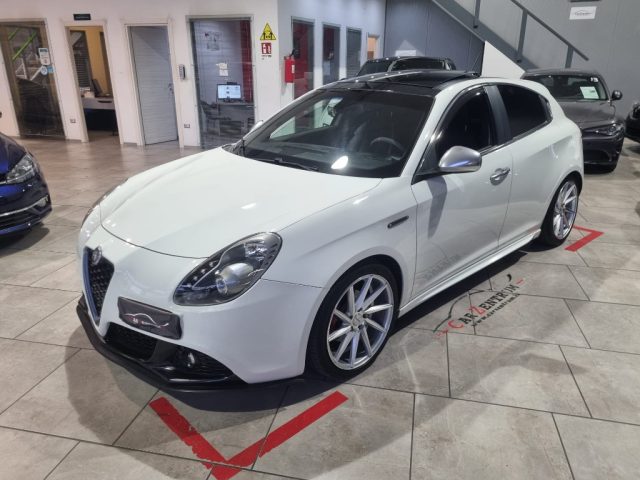 ALFA ROMEO Giulietta Bianco pastello