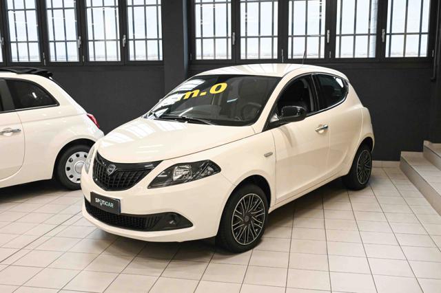 LANCIA Ypsilon Hybrid 1.0 70cv Silver Plus 