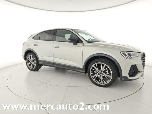 AUDI Q3 Grigio metallizzato