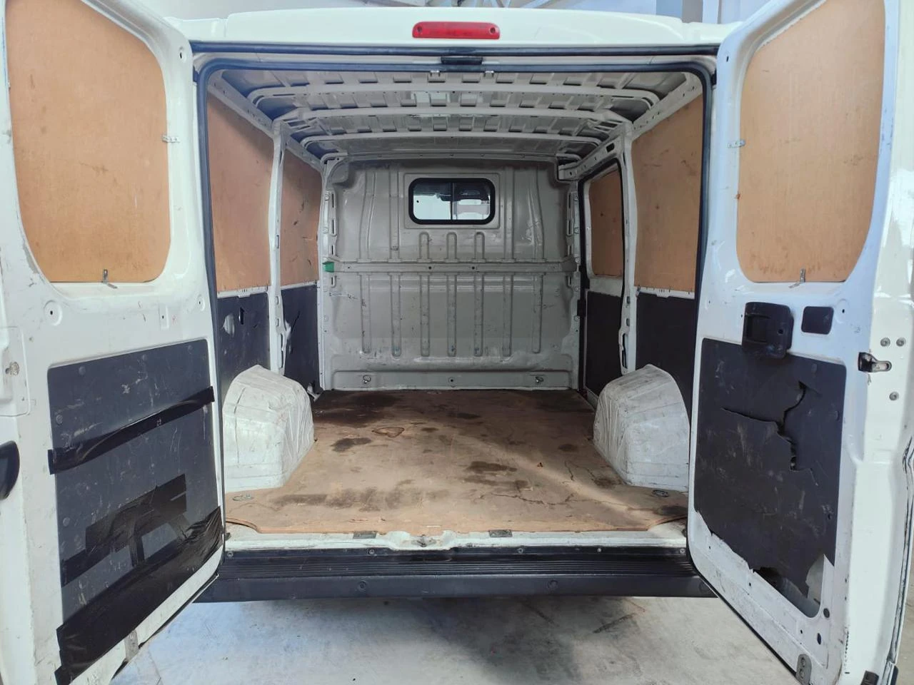 PEUGEOT Boxer 330 2.0 BlueHDi 130CV PC-TN L1H1 Furgone - 10